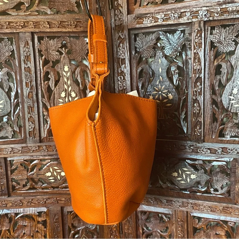 PORTLAND LEATHER COMPANY SMALL KANGAROO SHOULDER BAG IN KOI - Picture 8 of 10